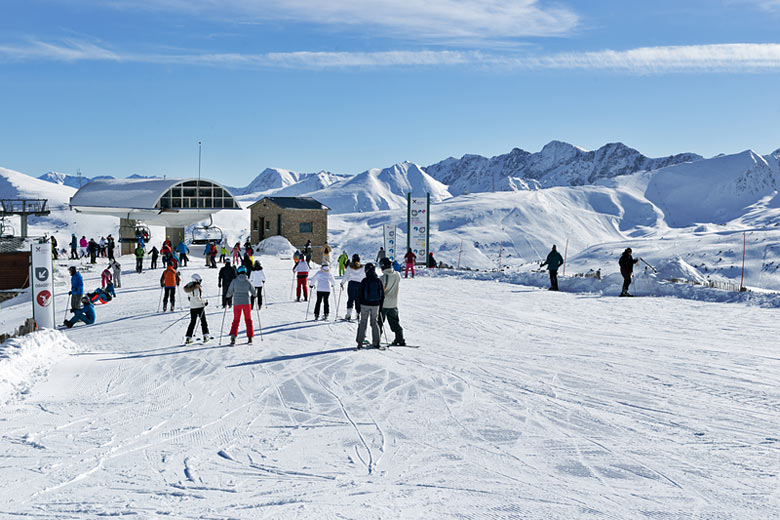 Find your perfect place to stay & ski in Andorra
